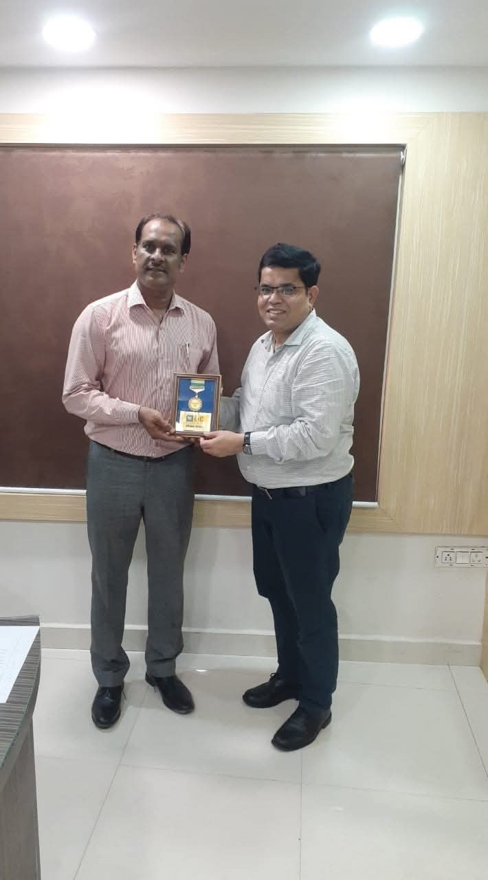 Received recognition trophy for achievement